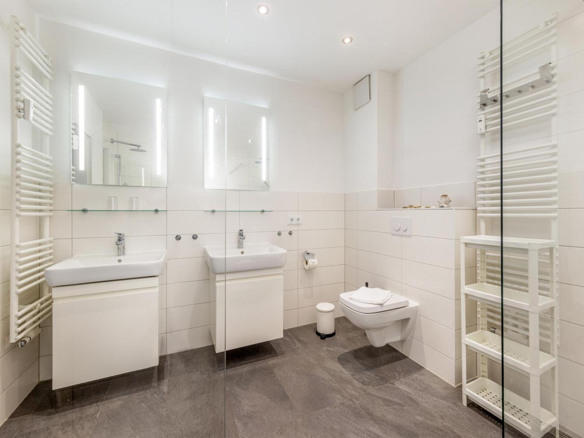 Ferienwohnung Strandlaeufer In Der Residenz Clara Sophia Остзебад Бинц Экстерьер фото